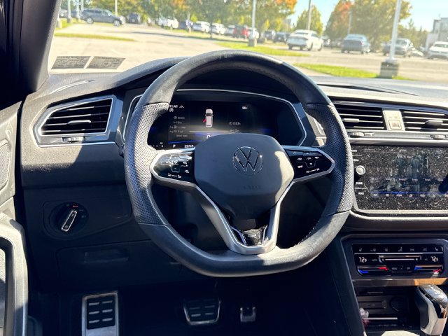 Used 2024 Volkswagen Tiguan SE R-Line AWD/4WD image 21