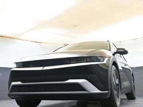 New 2025 Hyundai Ioniq 5 SEL image 29