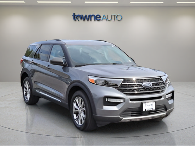 Used 2023 Ford Explorer XLT w/ Equipment Group 202A AWD/4WD image 7