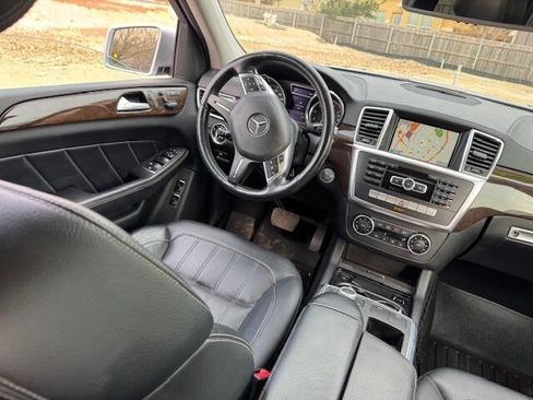 Used 2015 Mercedes-Benz GL 450 4MATIC image 33