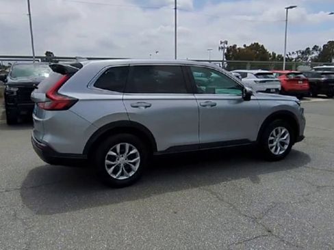 Used 2025 Honda CR-V LX image 8