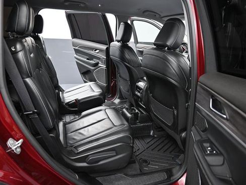 Used 2022 Jeep Grand Cherokee L Limited image 19