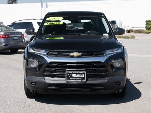 Used 2021 Chevrolet TrailBlazer LS FWD image 2