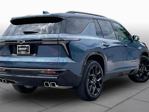 Used 2024 Chevrolet Traverse RS FWD image 13