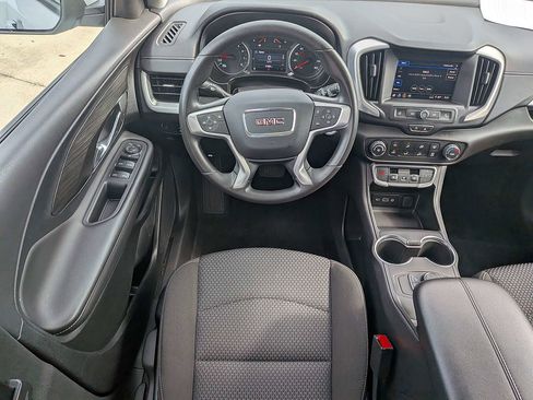 Used 2024 GMC Terrain SLE FWD image 16