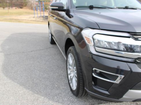 Used 2024 Ford Expedition Max Limited image 44