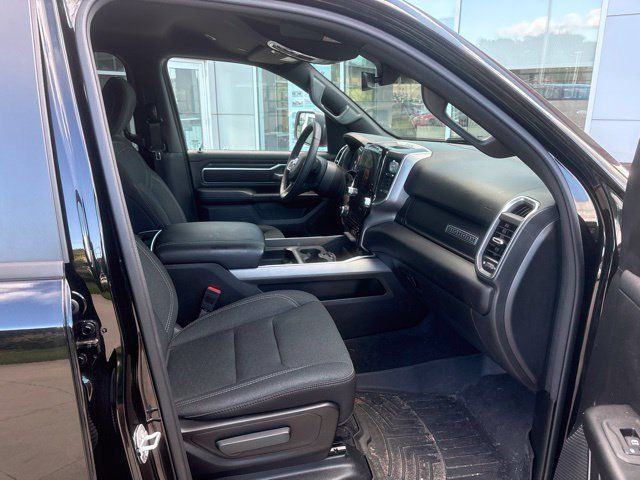 Used 2025 RAM 1500 Big Horn AWD/4WD image 33