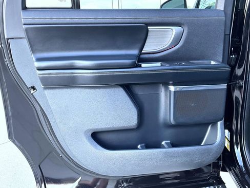 Used 2025 Ford Expedition Max Platinum AWD/4WD image 23