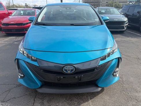 Used 2020 Toyota Prius Prime Limited image 2