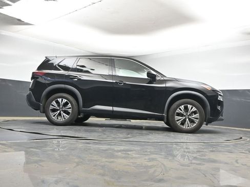 Used 2021 Nissan Rogue SV image 15