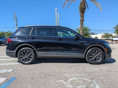 Certified 2023 Volkswagen Tiguan SE w/ Panoramic Sunroof Package FWD image 7