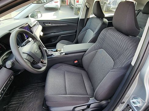 Certified 2025 Toyota Camry LE image 21