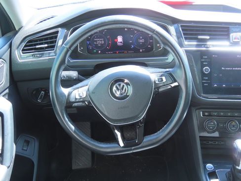 Used 2019 Volkswagen Tiguan SEL Premium image 6