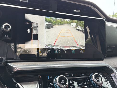 Used 2023 GMC Sierra 1500 Denali RWD image 33