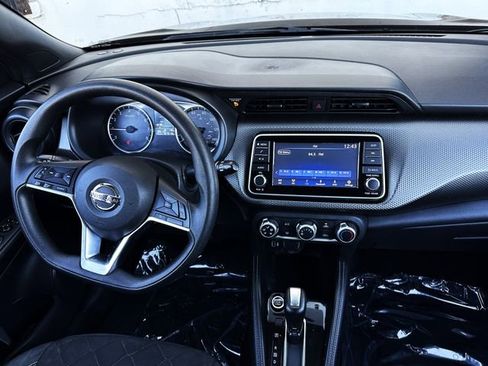 Used 2019 Nissan Kicks S image 15