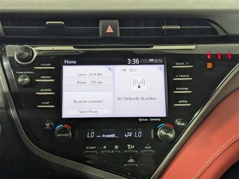 Used 2019 Toyota Camry XSE image 18