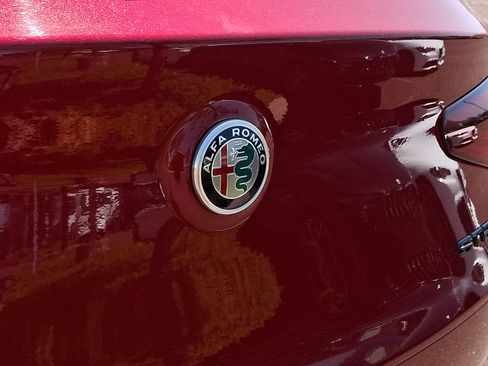 Used 2021 Alfa Romeo Stelvio Ti w/ Nero Edizione AWD/4WD image 32