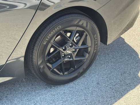 Used 2025 Kia K5 LXS FWD image 30