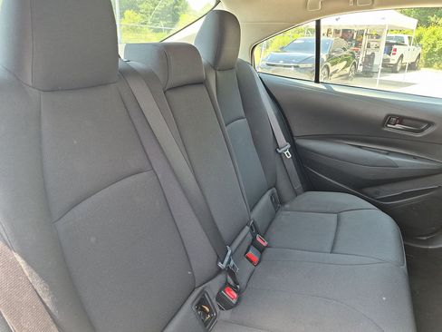 Used 2024 Toyota Corolla LE FWD image 30