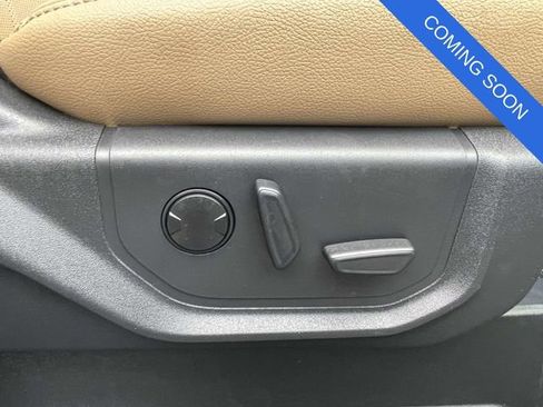 Used 2022 Ford F250 Lariat w/ Lariat Ultimate Package AWD/4WD image 32