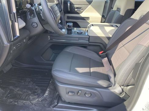 New 2026 GMC Hummer EV 4x4 Crew Cab w/ LPO, Dark Essentials Package image 16