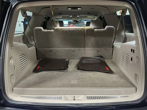 Used 2017 GMC Yukon XL Denali w/ Open Road Package image 15