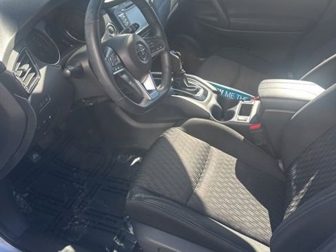 Used 2020 Nissan Rogue SV image 6