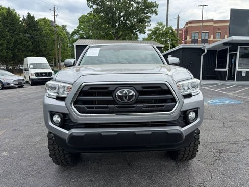 Used 2019 Toyota Tacoma SR5 RWD image 10