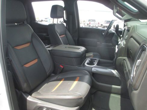 Used 2021 GMC Sierra 1500 AT4 w/ AT4 Premium Package AWD/4WD image 26