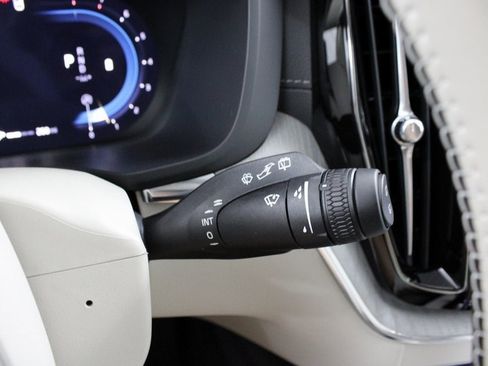 New 2025 Volvo XC60 B5 Ultra w/ Protection Package Premier image 22