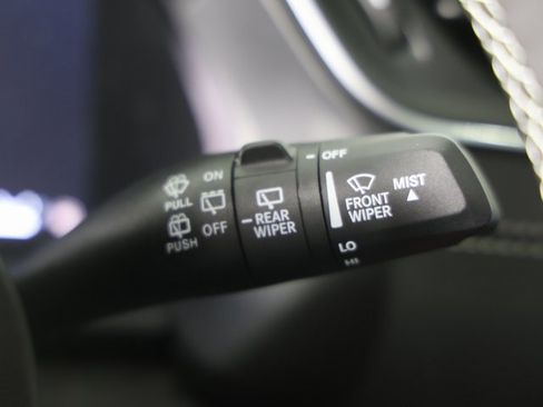 Used 2025 Jeep Grand Cherokee L Limited w/ Black Appearance Package image 26