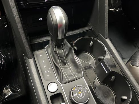 Used 2022 Volkswagen Atlas SEL Premium AWD/4WD image 19