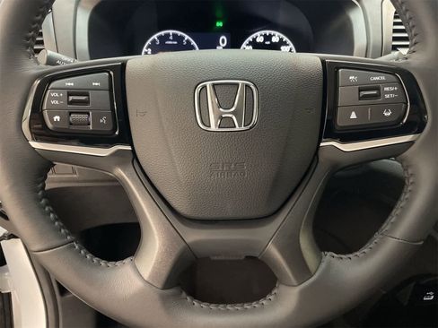 Certified 2025 Honda Odyssey EX-L image 11