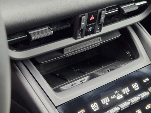 Used 2025 Porsche Macan Electric image 24