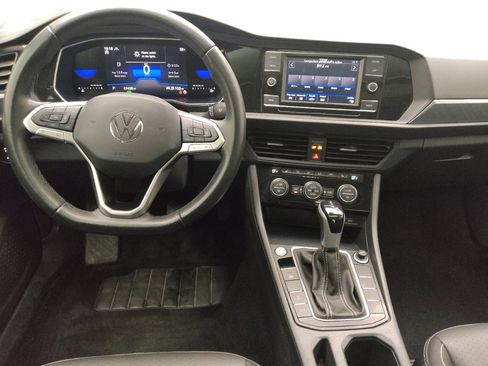 Used 2024 Volkswagen Jetta SE FWD image 22