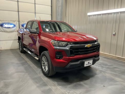 Used 2024 Chevrolet Colorado LT w/ LT Convenience Package II image 1