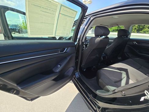 Used 2018 Honda Accord LX image 15