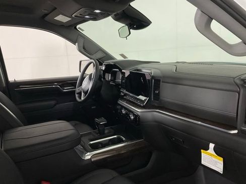 Used 2024 GMC Sierra 1500 Elevation w/ Elevation Premium Package AWD/4WD image 30