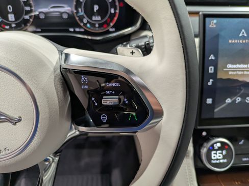 New 2026 Jaguar F-PACE R-Dynamic S image 20