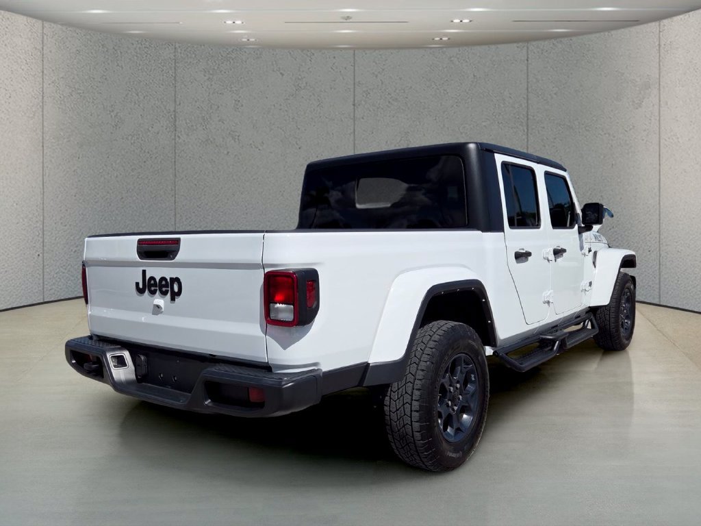 Used 2023 Jeep Gladiator Sport AWD/4WD image 6