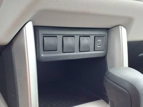 Used 2025 Toyota Corolla Cross L FWD image 15