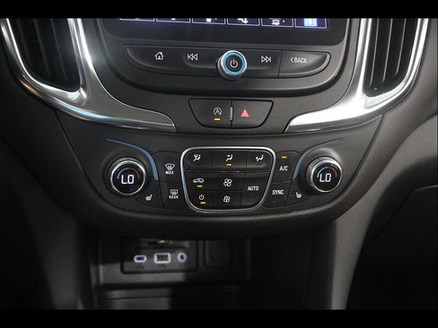 Used 2024 Chevrolet Equinox LT AWD/4WD image 14