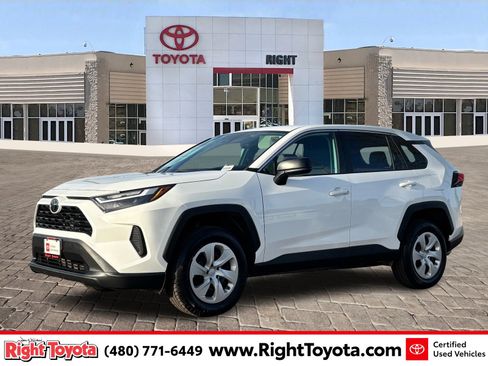 Certified 2024 Toyota RAV4 LE image 1