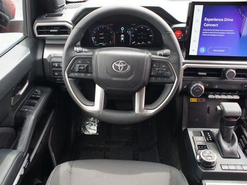 Used 2025 Toyota Tacoma TRD Off-Road w/ TRD Off Road Upgrade Package AWD/4WD image 5