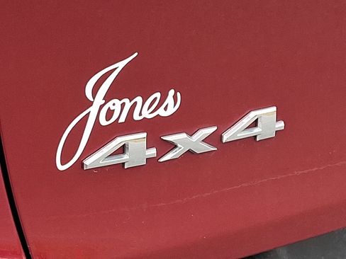 Used 2017 Jeep Cherokee Limited image 33