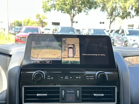 Used 2024 INFINITI QX80 Premium Select w/ Cargo Package AWD/4WD image 27