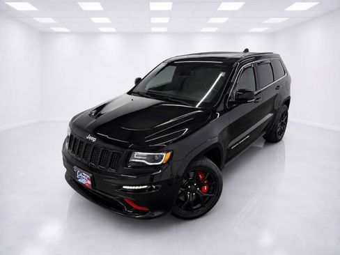 Used 2015 Jeep Grand Cherokee SRT w/ Luxury Group II AWD/4WD image 4