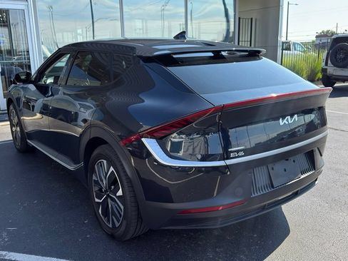 Used 2022 Kia EV6 Light RWD image 7