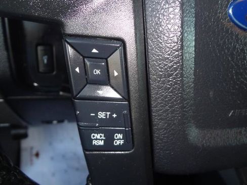 Used 2017 Ford Expedition EL XLT image 32