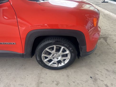 Used 2020 Jeep Renegade Latitude w/ LED Lighting Group FWD image 21